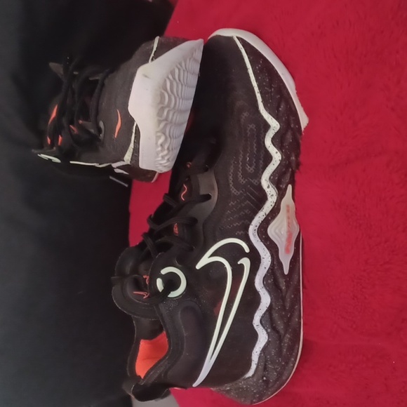 Other - Nike Air Zoom GT Run EP ' Black Ghost'